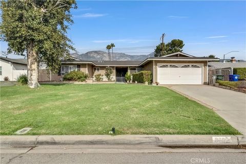 Photo of 8682 La Grande St, Rancho Cucamonga, CA 91701 (MLS # WS25264284)