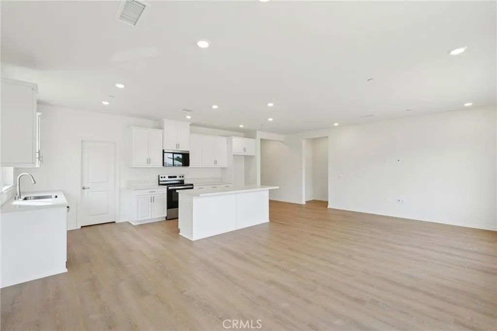 Photo of 27174 Denali Court, Corona, CA 92883 (MLS # IV25234203)