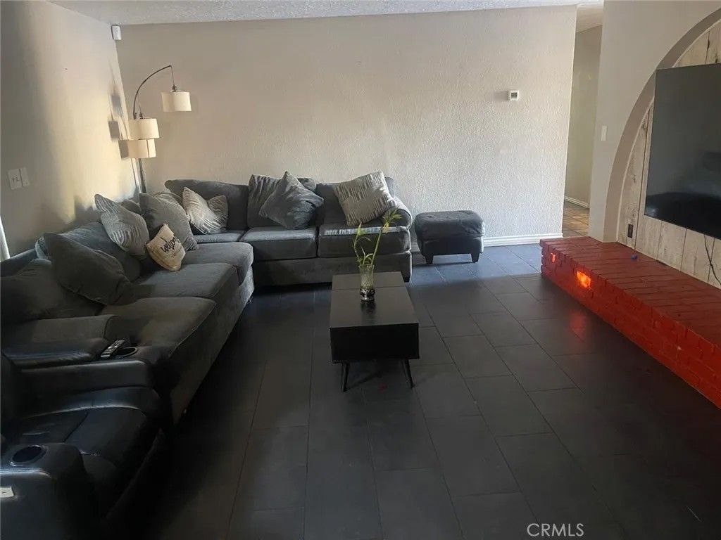 Photo of 10450 Gramercy Pl, Riverside, CA 92505 (MLS # PW25276936)