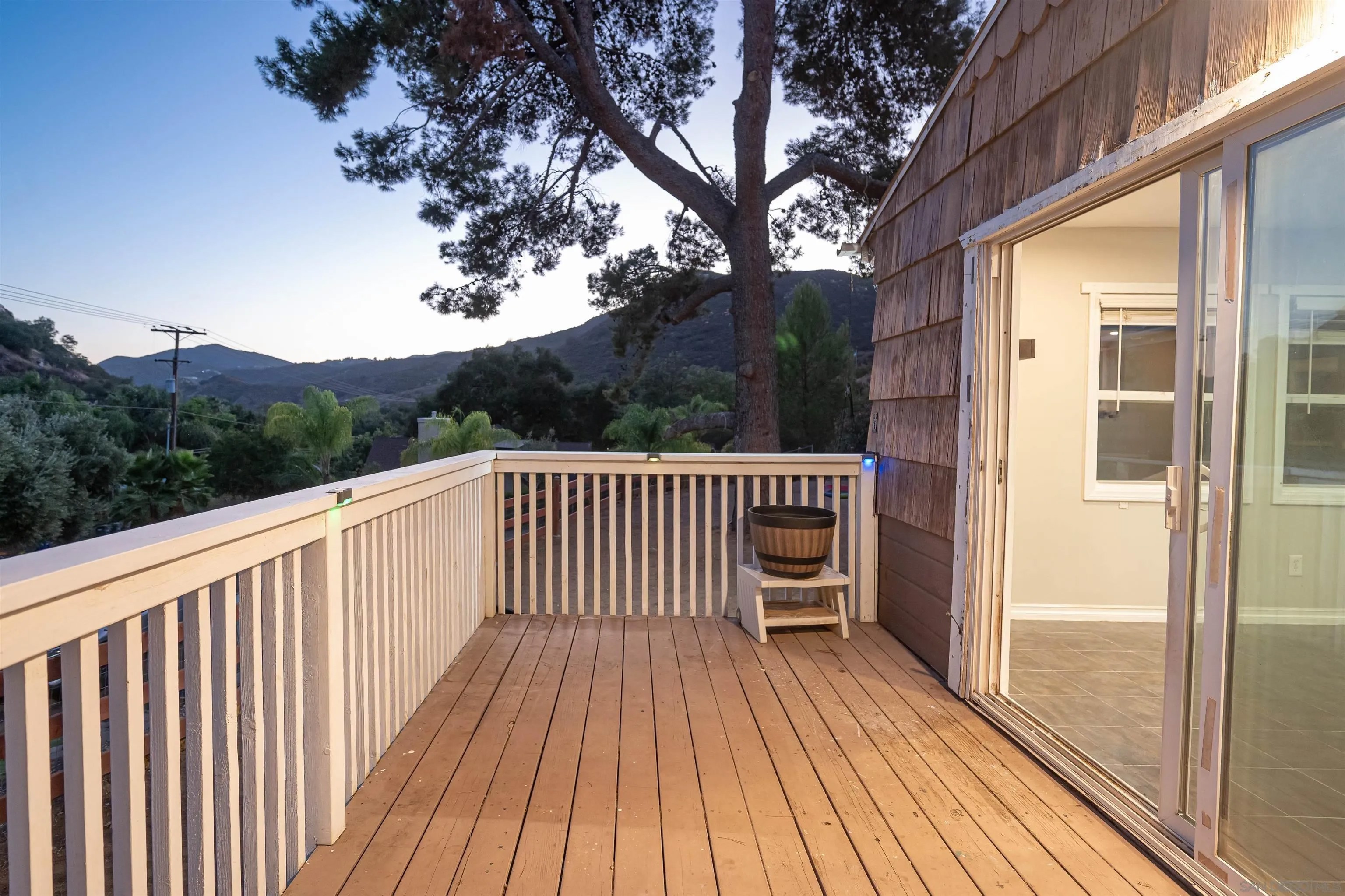 965 Harbison Canyon Rd