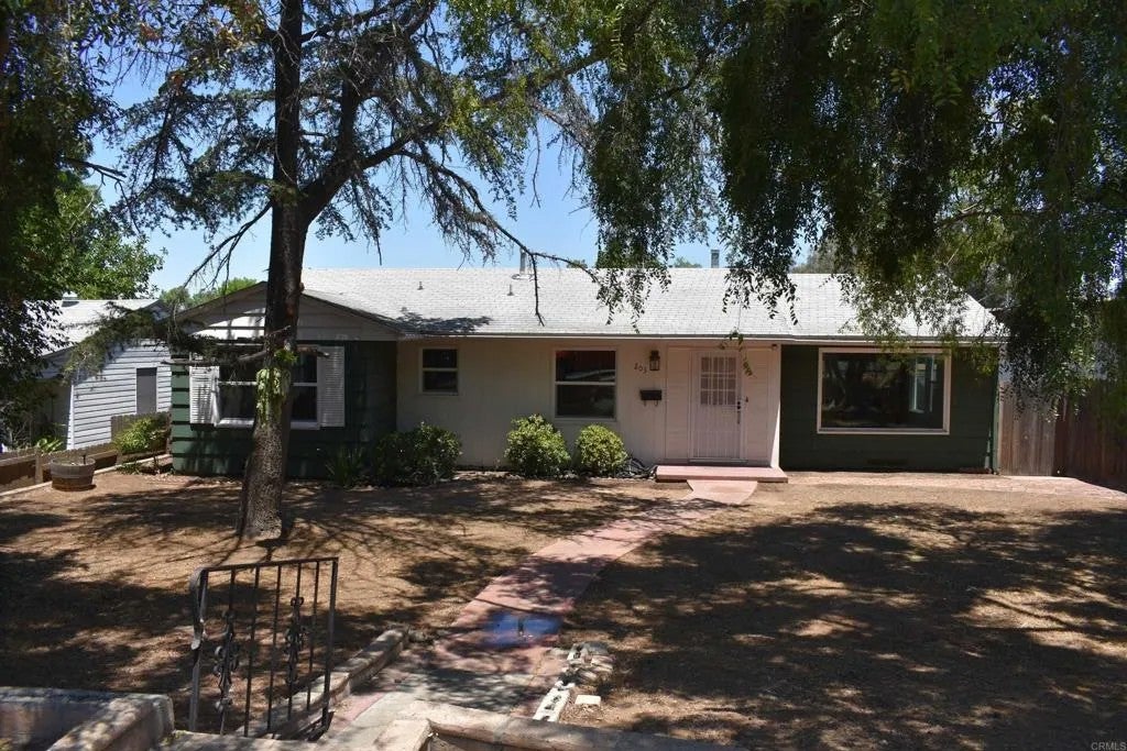 Photo of 203 Bayview WAY, Chula Vista, CA 91910 (MLS # PTP2607116)