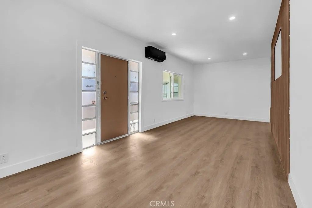 Photo of 841 S Lyon Ave, Hemet, CA 92543 (MLS # DW26046863)