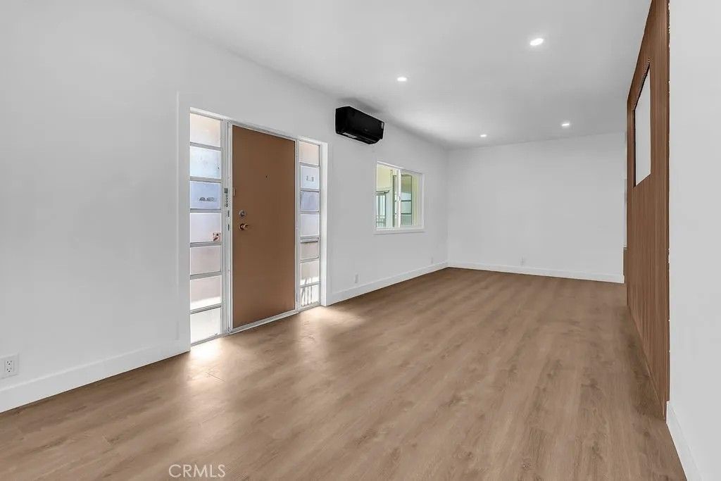 Photo of 841 S Lyon Ave, Hemet, CA 92543 (MLS # DW26046863)