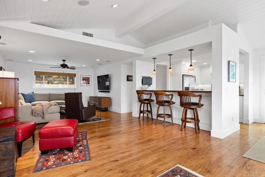 335 10th Street
