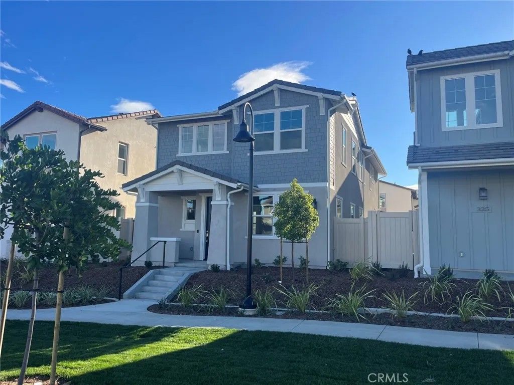 Photo of 337 S Nevada Avenue, Ventura, CA 93004 (MLS # OC25266788)