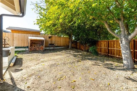 Tiny photo for 924 Moran Court, Paso Robles, CA 93446 (MLS # NS25248626)