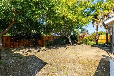 Tiny photo for 924 Moran Court, Paso Robles, CA 93446 (MLS # NS25248626)
