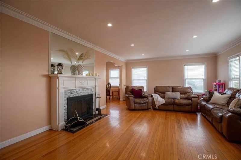4427 W 60th
