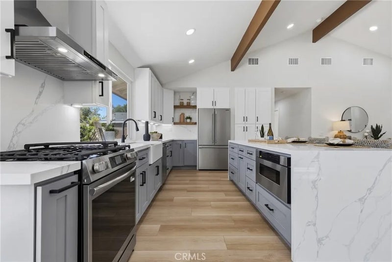 3001 Tigertail Drive