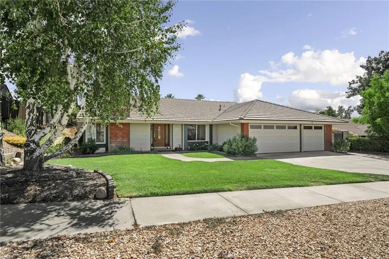 1528 Lori Court