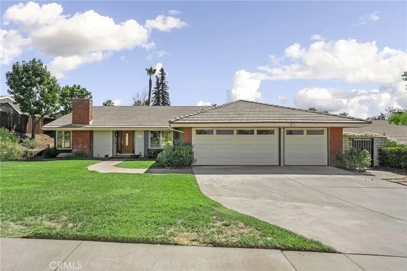 1528 Lori Court