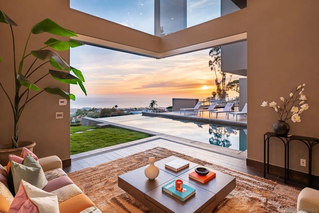 Photo of 7232 Romero Dr, La Jolla, CA 92037 (MLS # 250041107)