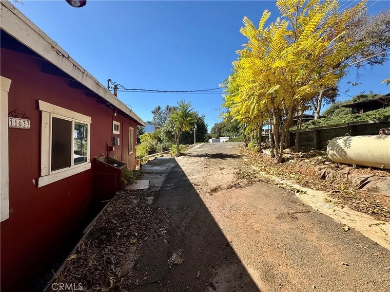 11633 Lakeview Drive
