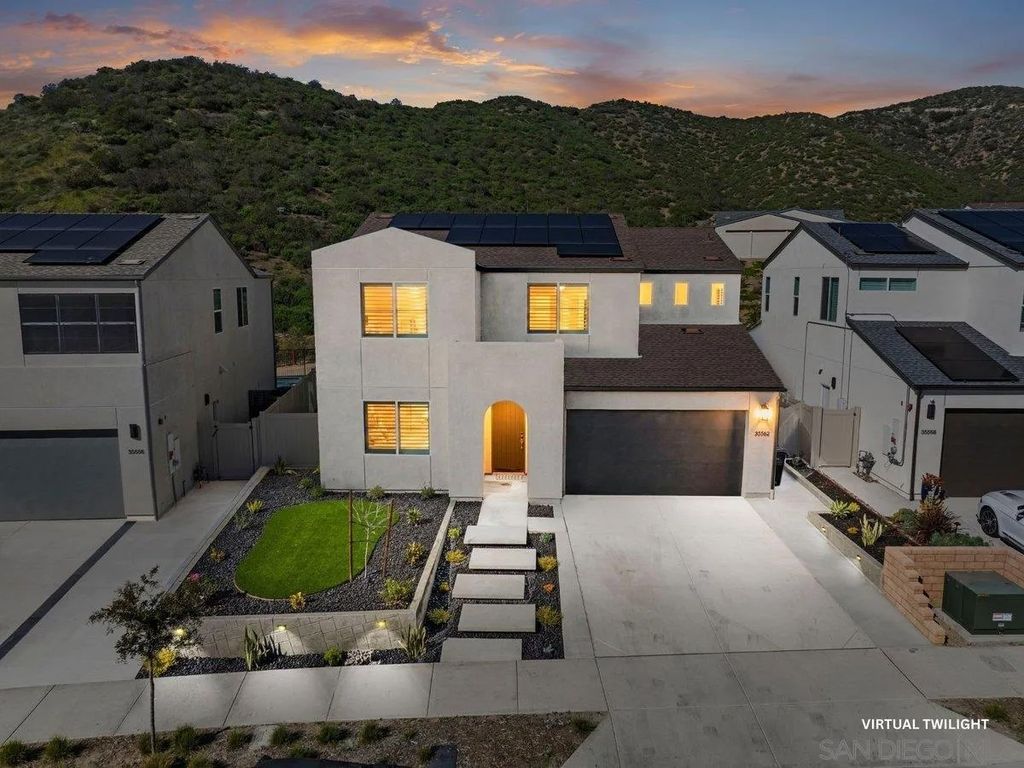 Photo of 35562 Orchard Trl, Fallbrook, CA 92028 (MLS # 260002897)