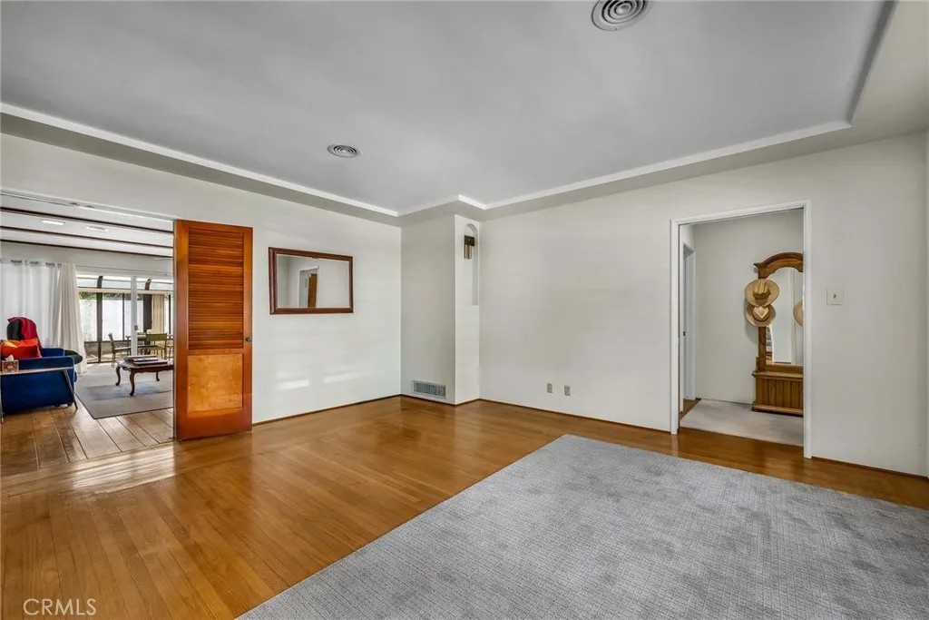 1130 Centinela