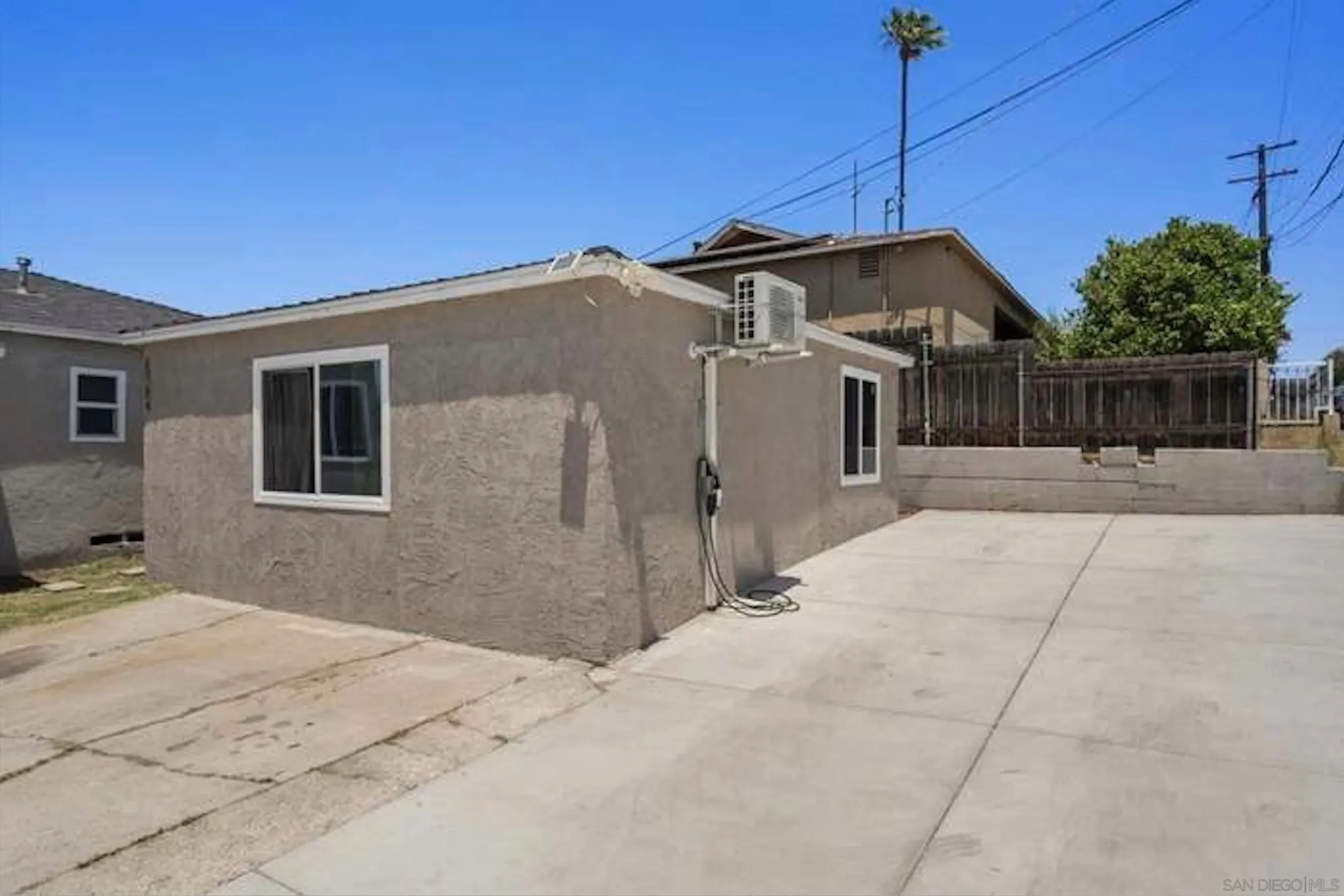 San Diego, California 92114, United States, 5 Bedrooms Bedrooms, ,3 BathroomsBathrooms,Residential,Active,168347