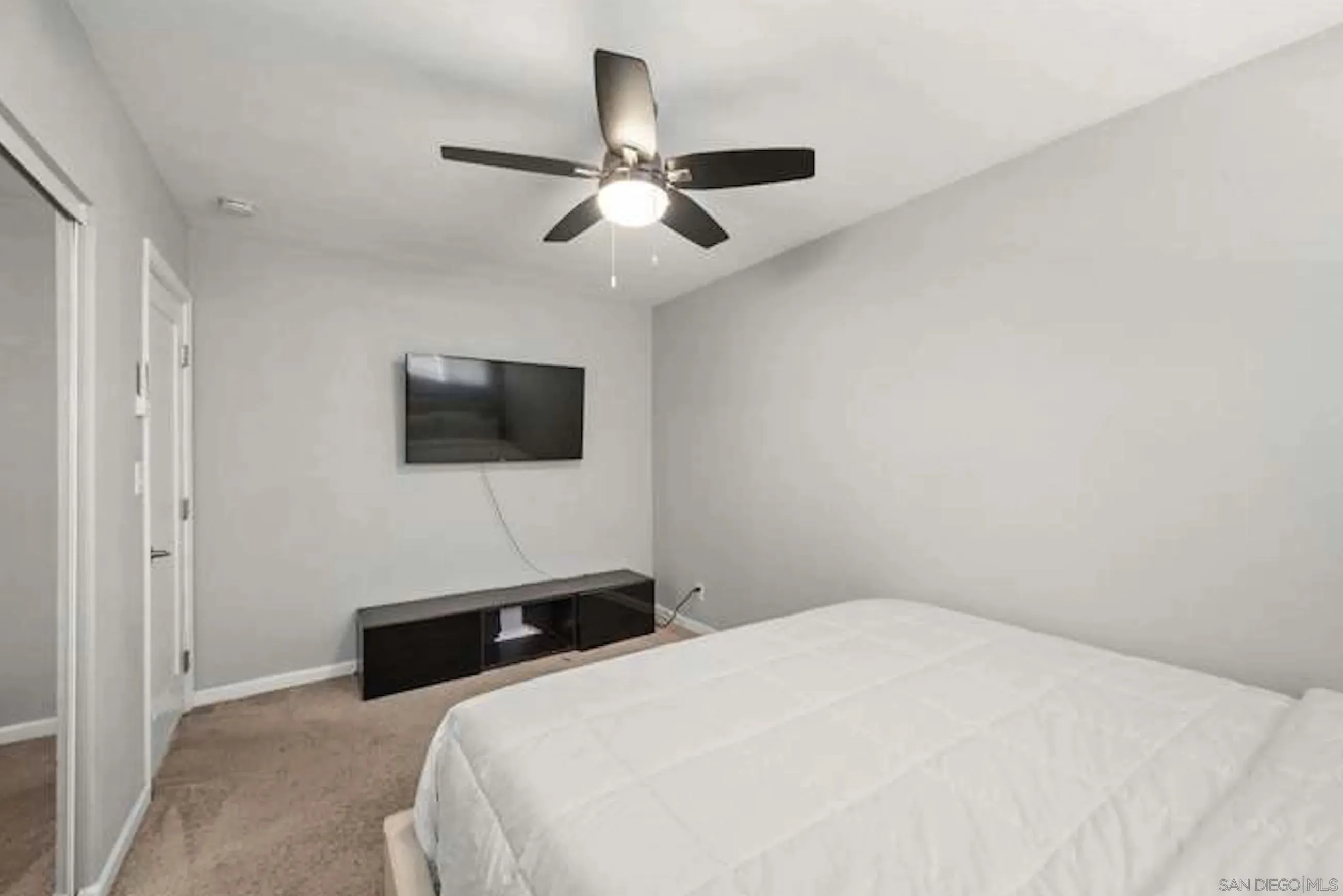 San Diego, California 92114, United States, 5 Bedrooms Bedrooms, ,3 BathroomsBathrooms,Residential,Active,168347