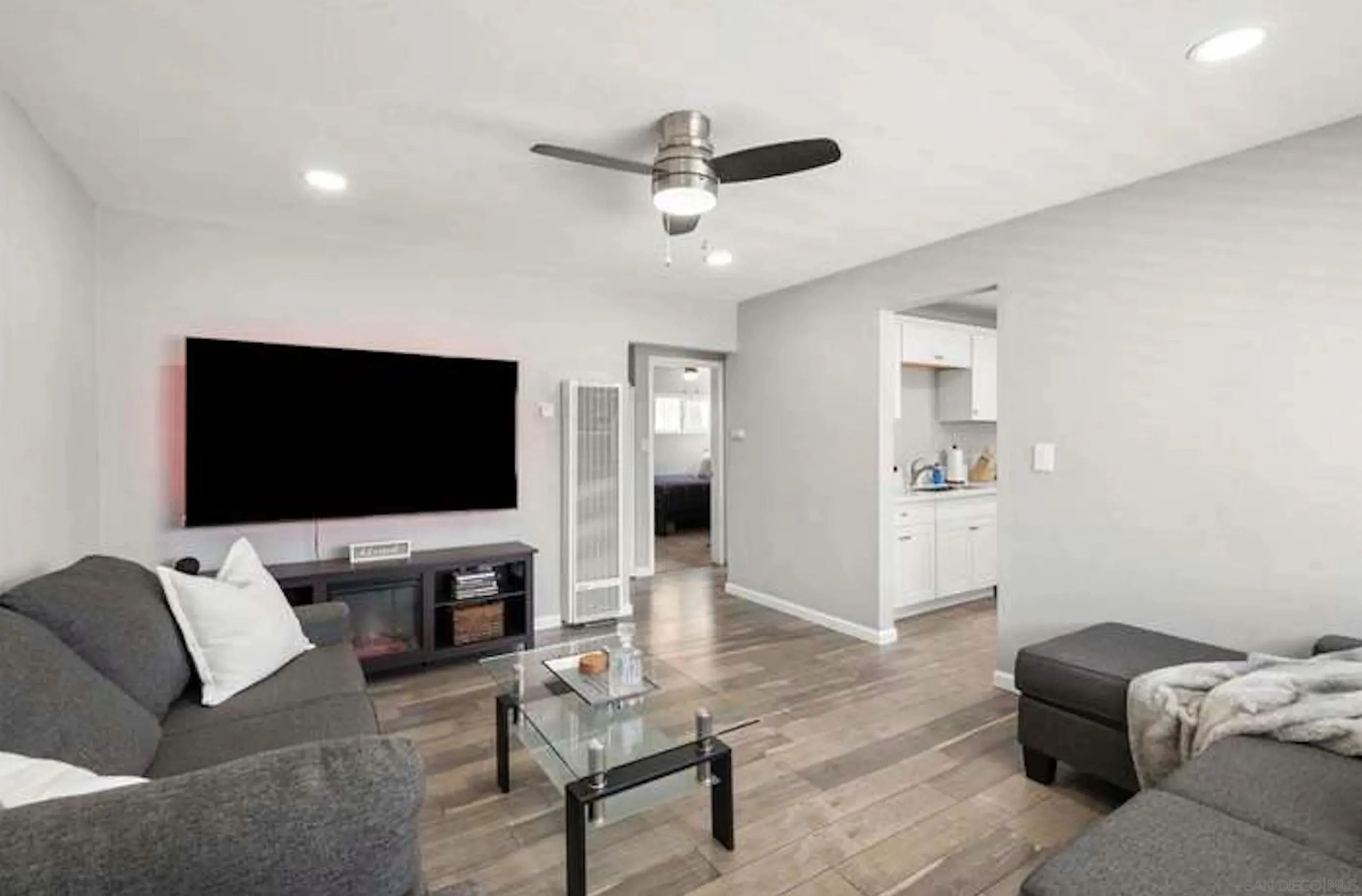 San Diego, California 92114, United States, 5 Bedrooms Bedrooms, ,3 BathroomsBathrooms,Residential,Active,168347