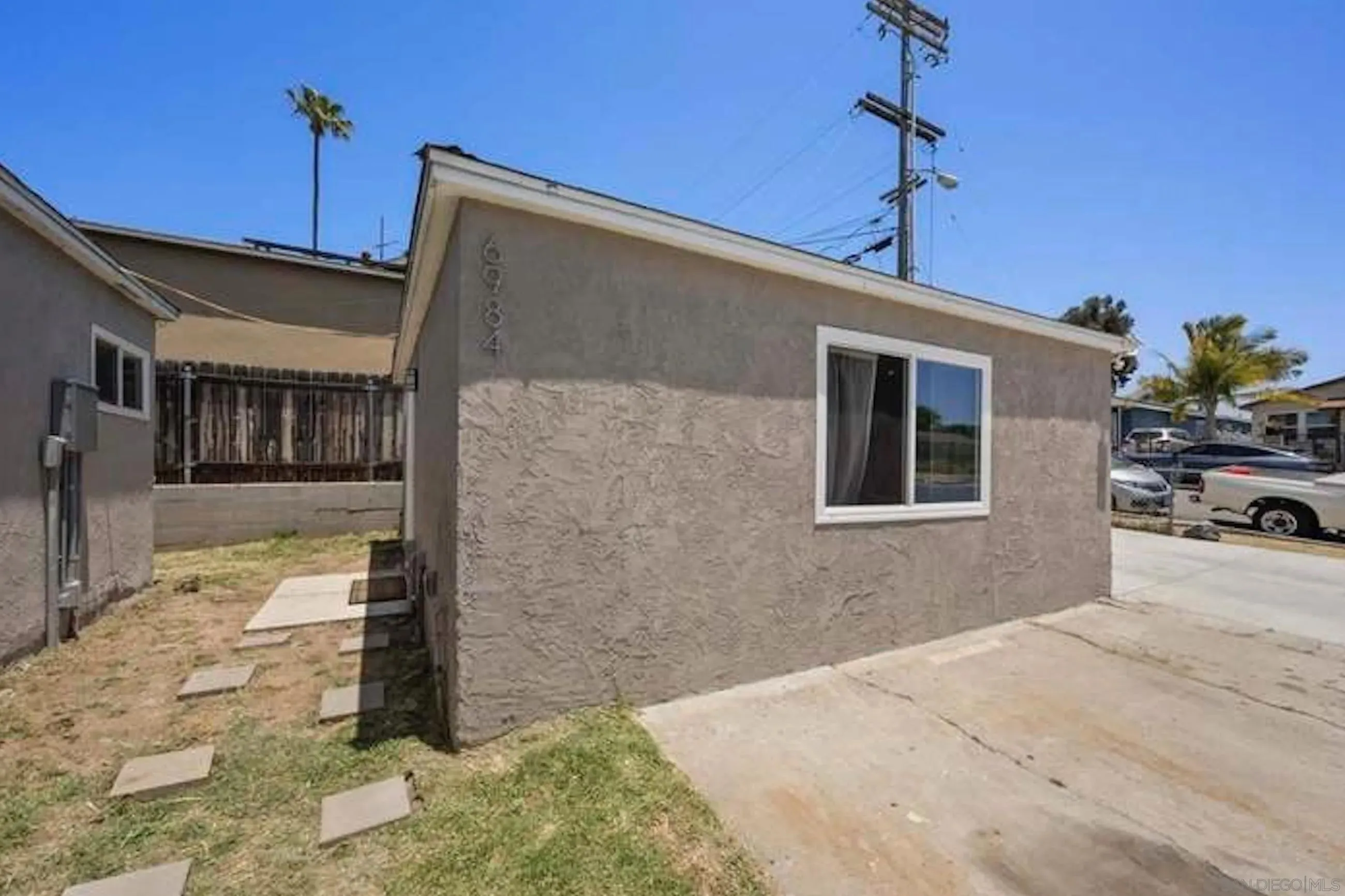 San Diego, California 92114, United States, 5 Bedrooms Bedrooms, ,3 BathroomsBathrooms,Residential,Active,168347