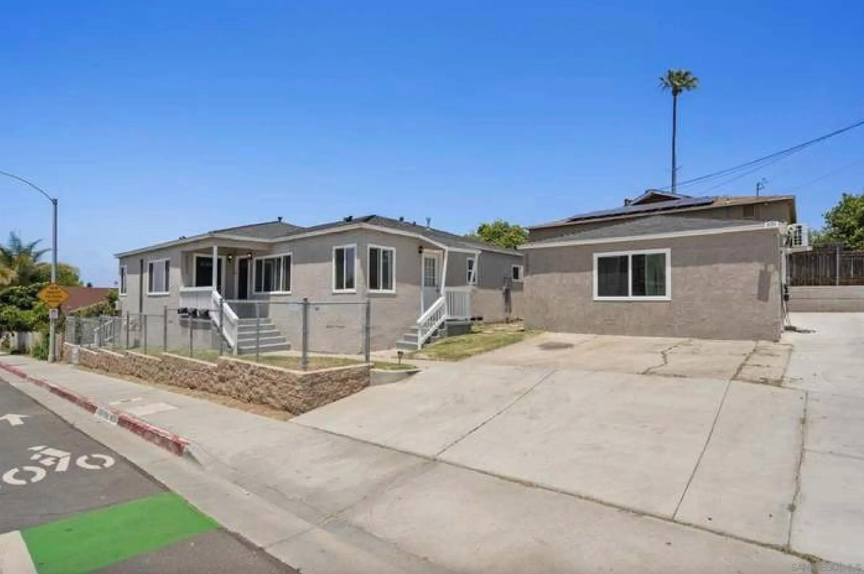 San Diego, California 92114, United States, 5 Bedrooms Bedrooms, ,3 BathroomsBathrooms,Residential,Active,168347 San Diego, California 92114, United States, 5 Bedrooms Bedrooms, ,3 BathroomsBathrooms,Residential,Active,168347