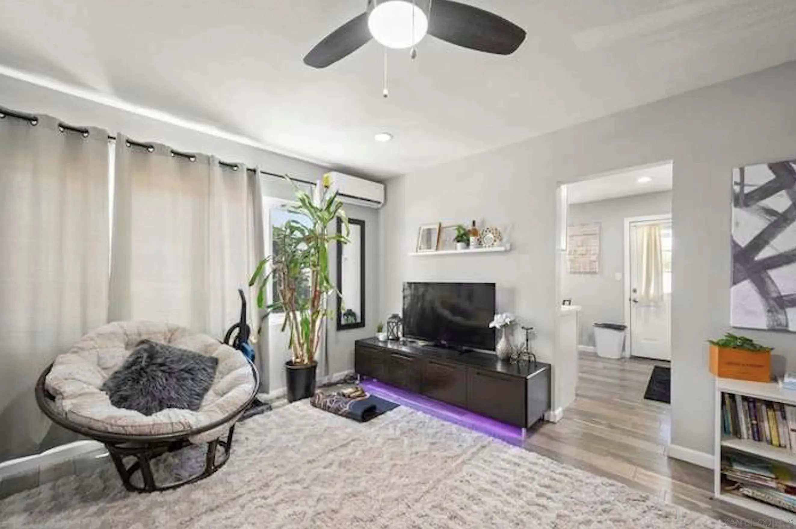 San Diego, California 92114, United States, 5 Bedrooms Bedrooms, ,3 BathroomsBathrooms,Residential,Active,168347