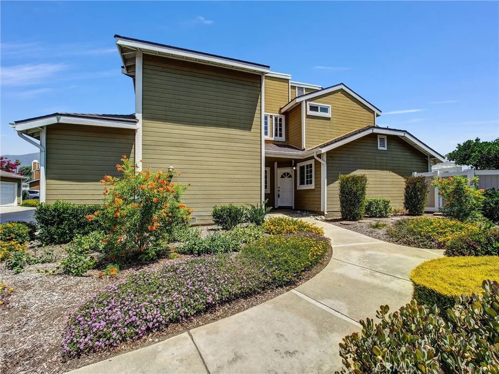 792 Lander Circle