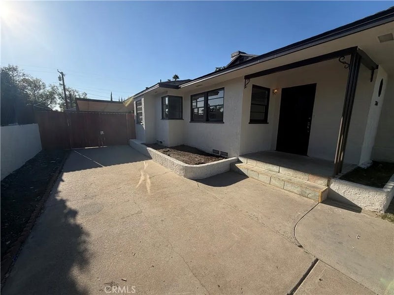 2764 Valencia Avenue