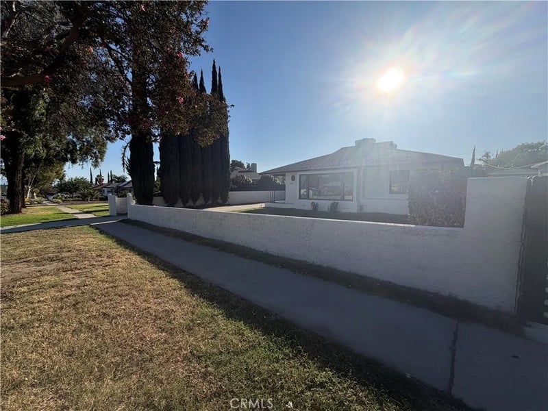 2764 Valencia Avenue