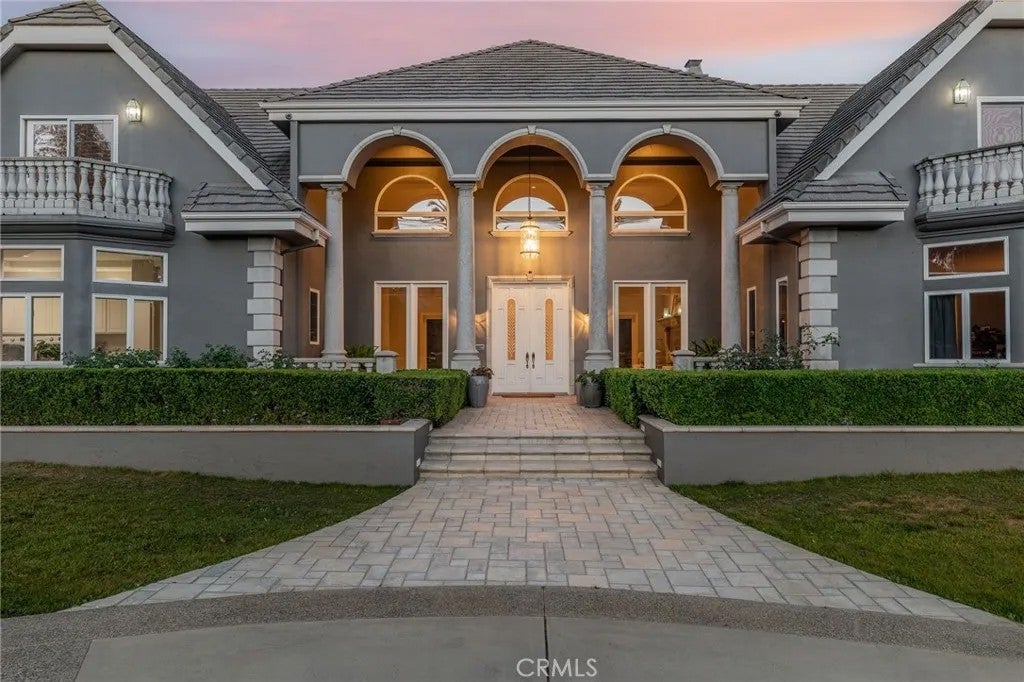 37954 Calle De Lobo