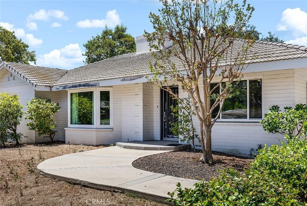 1845 Alta Oaks Drive