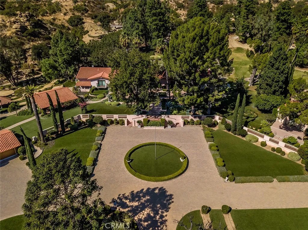 22637 La Quilla Drive