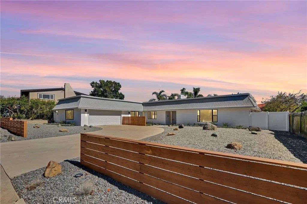 Photo of 5515 Thunderbird Ln, La Jolla, CA 92037 (MLS # PW25247498)