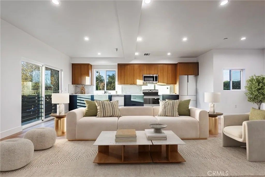 Photo of 1658 S Hayworth Avenue, Los Angeles, CA 90035 (MLS # BB26069126)