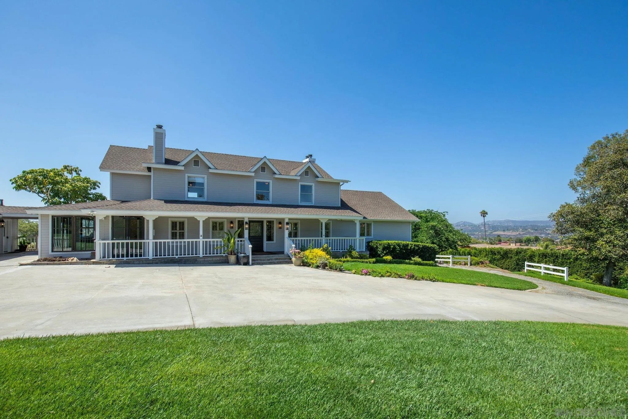 2613 Sunset Hills