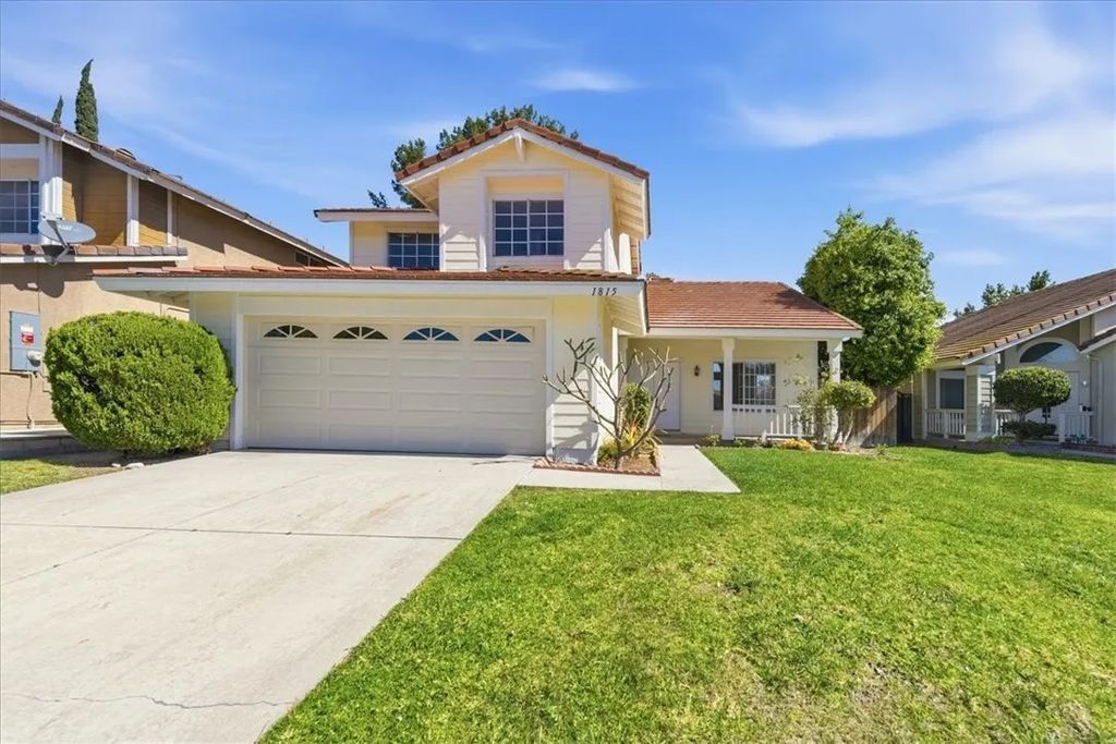 Photo of 1815 Myrtle Street, Corona, CA 92878 (MLS # SW25269932)