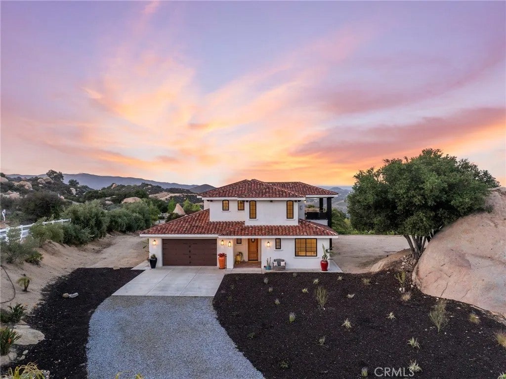 41950 Hacienda Dr