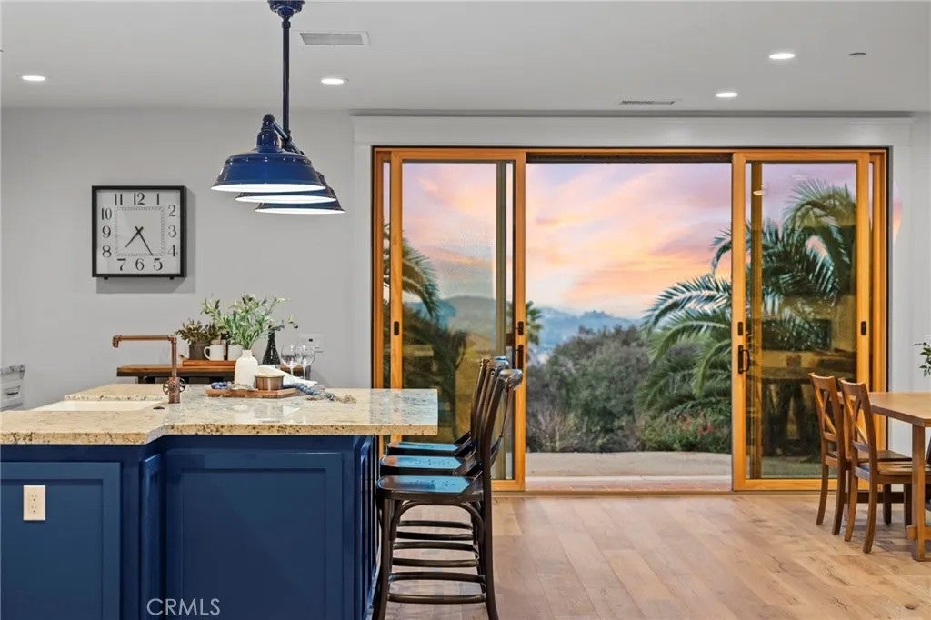 41950 Hacienda Dr
