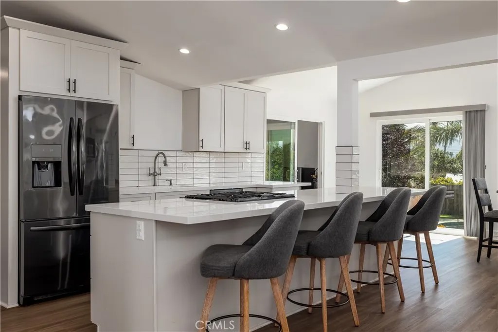 325 Salina Court