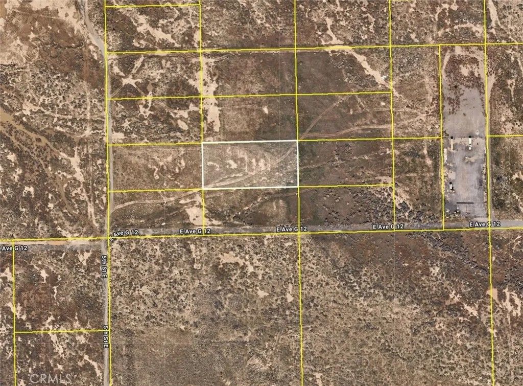 Photo of 0 North Of E Ave G12/East Of 5th, Lancaster, CA 93535 (MLS # SR26034701)