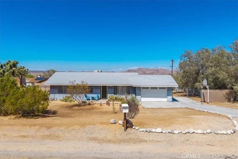 60324 La Mirada Trail