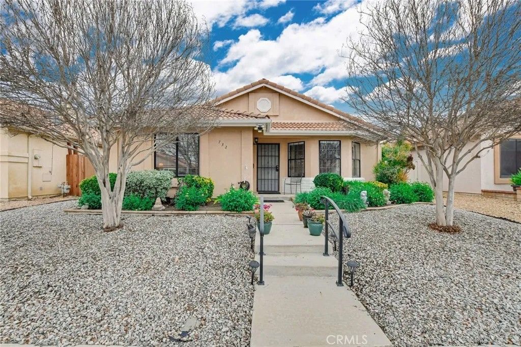 Photo of 732 Alondra Dr, Hemet, CA 92545 (MLS # SW26036513)