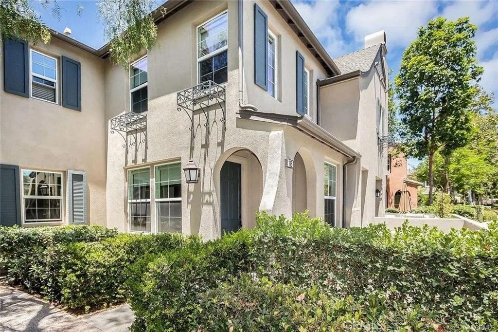 Photo of 18 Notchbrook Ln, Ladera Ranch, CA 92694 (MLS # OC26013090)