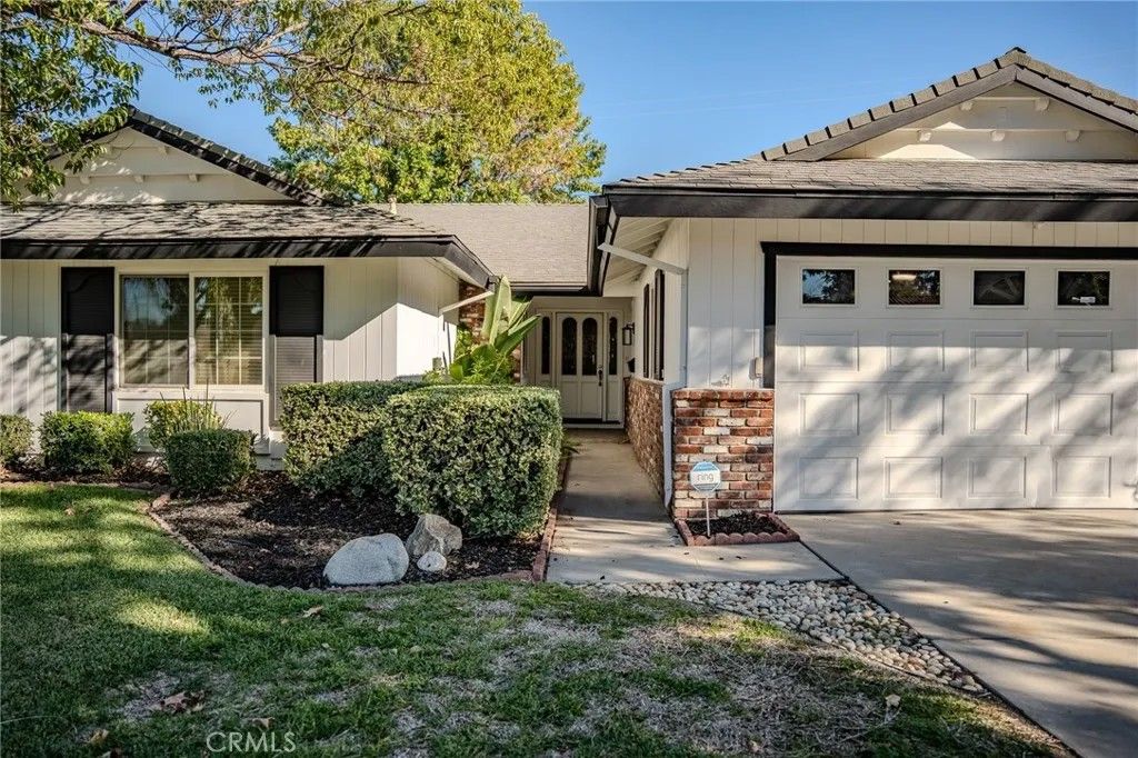 Photo of 6160 Academy Ave, Riverside, CA 92506 (MLS # IV25271610)