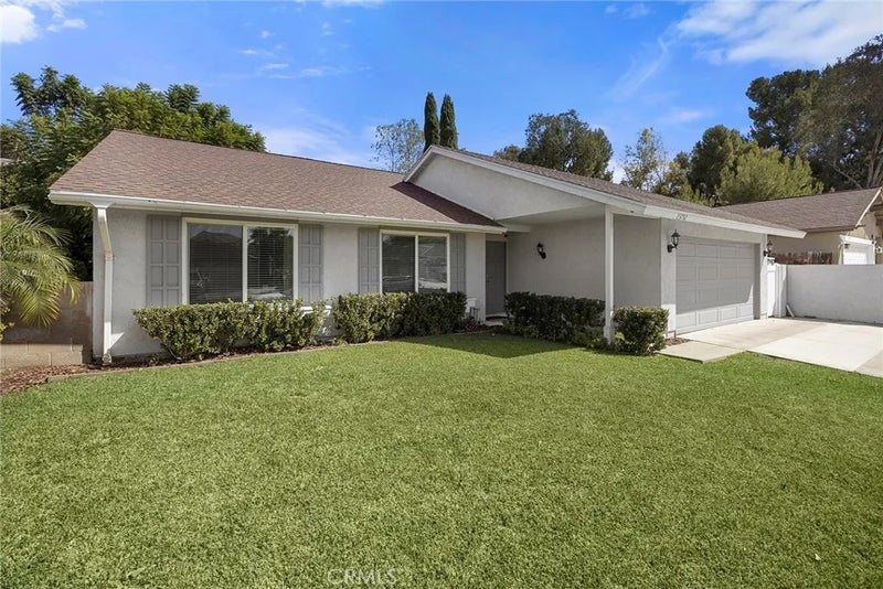 23752 San Estaban Dr