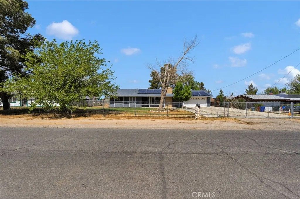 Photo of 15970 Lindero St, Victorville, CA 92395 (MLS # IV26063364)