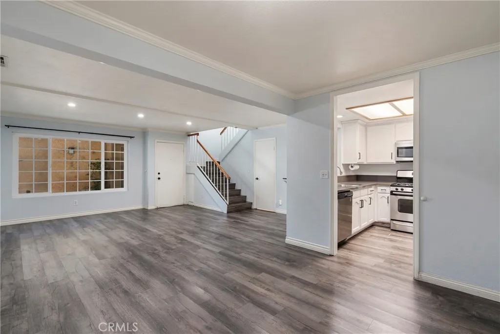 12235 Pine 4