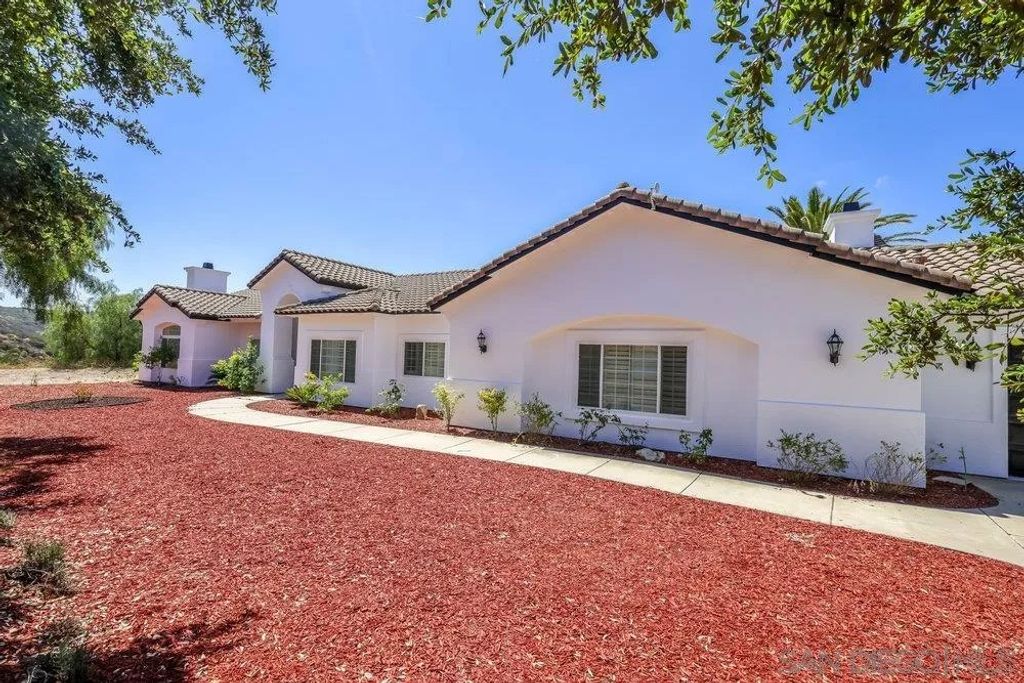 Photo of 26335 Englemann Rd, Valley Center, CA 92082 (MLS # 250041173)