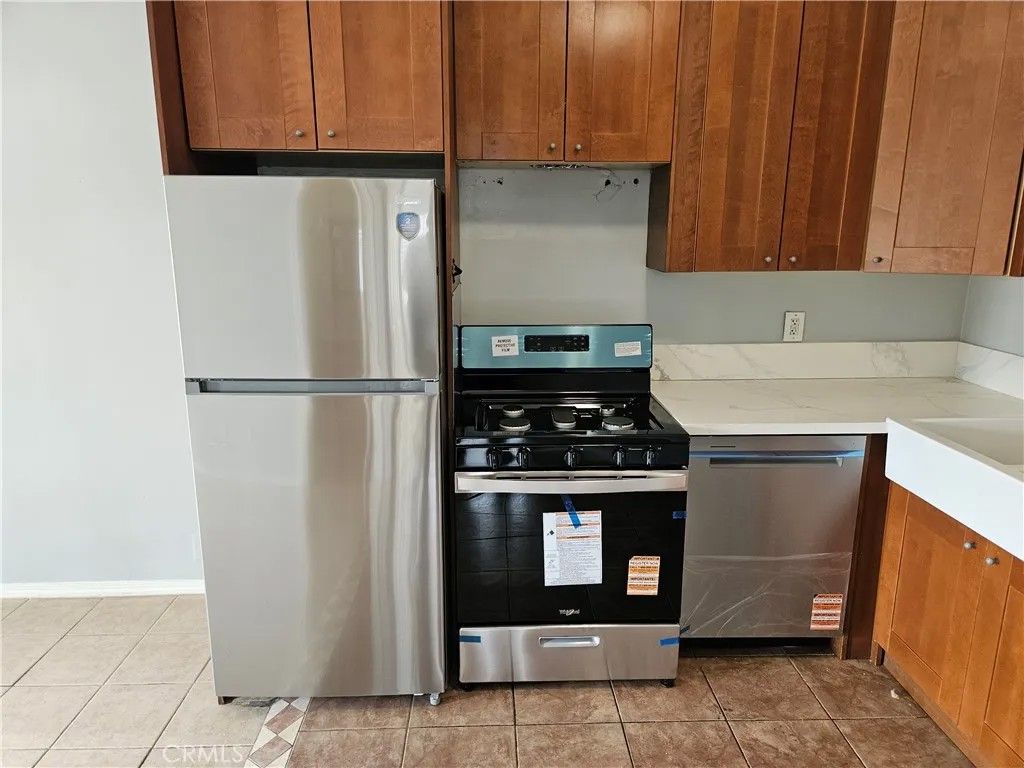 Photo of 964 Cypress Ave, Pasadena, CA 91103 (MLS # OC26028445)