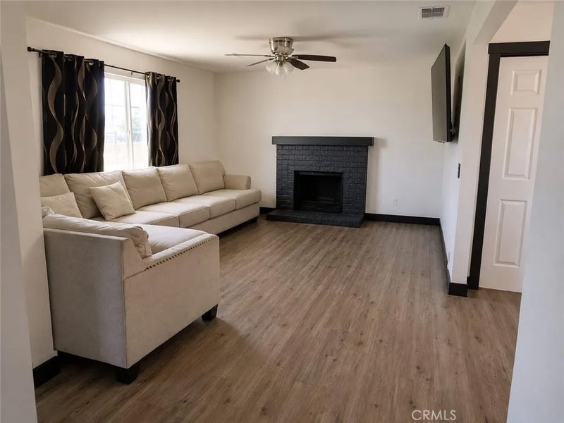 16044 Hawthorne
