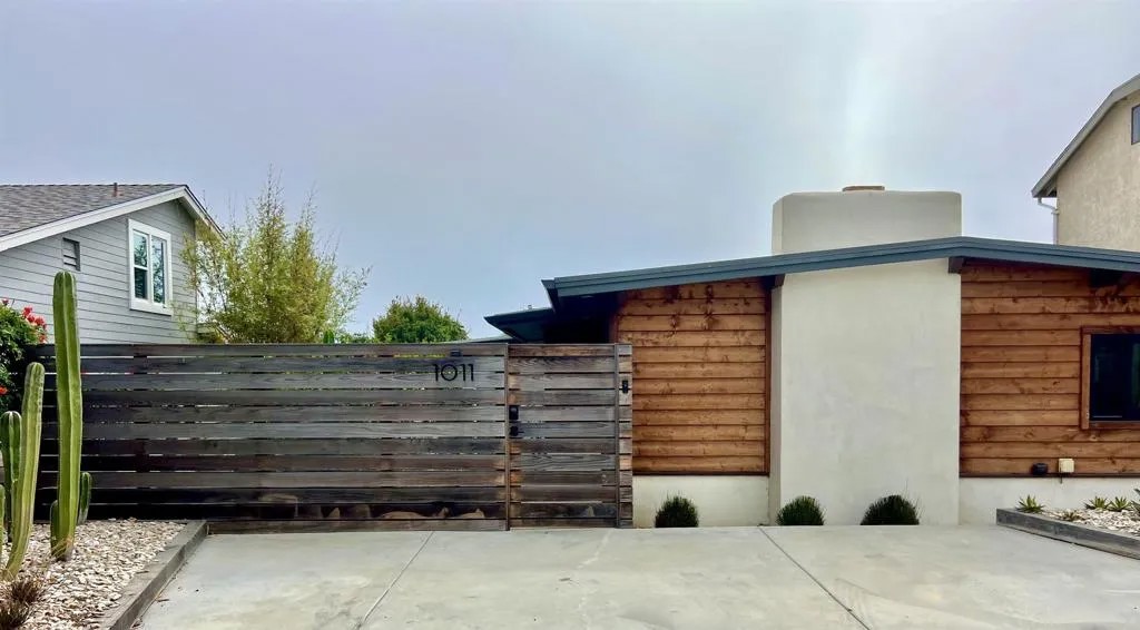 1011 Neptune Ave Avenue
